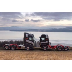 WSI 01-4693 Volvo Royal Edition 6 x 2
