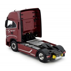 Tekno 81525 T.B.P. Iveco S-way in Red