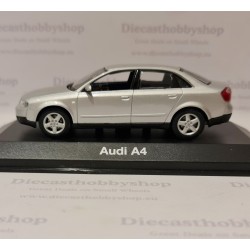 Minichamps 957.002 Audi A4 sedan in silver